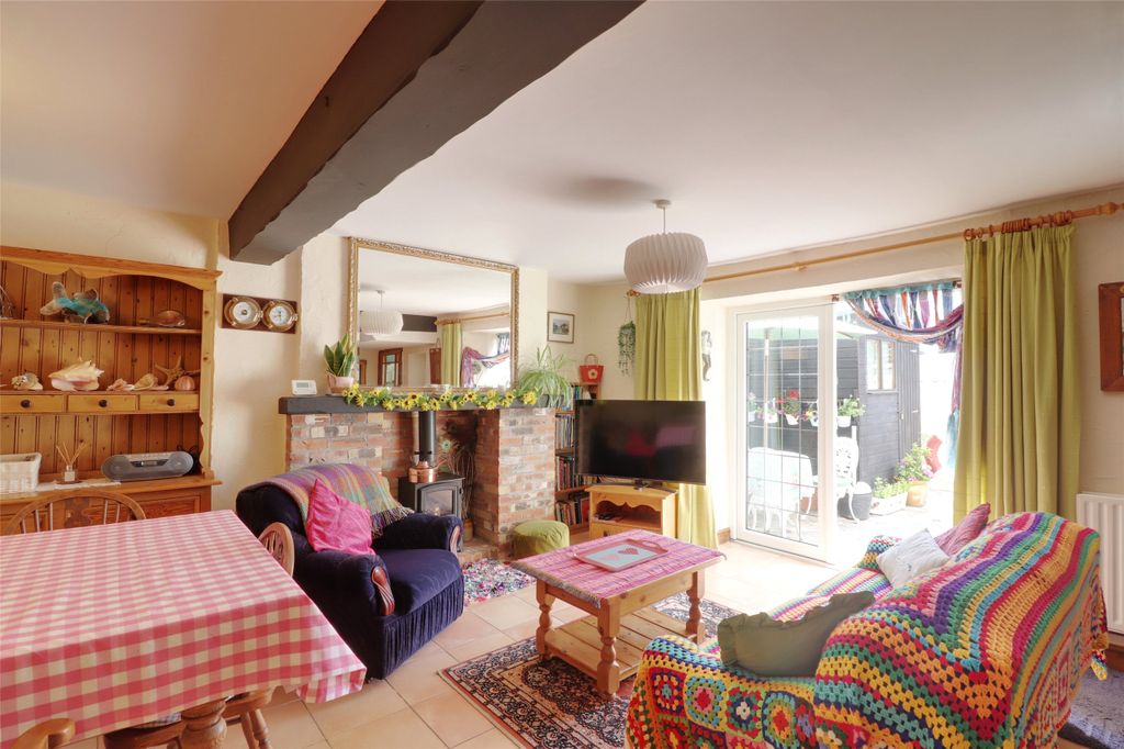Property photo 2 of 15 Picture No. 04