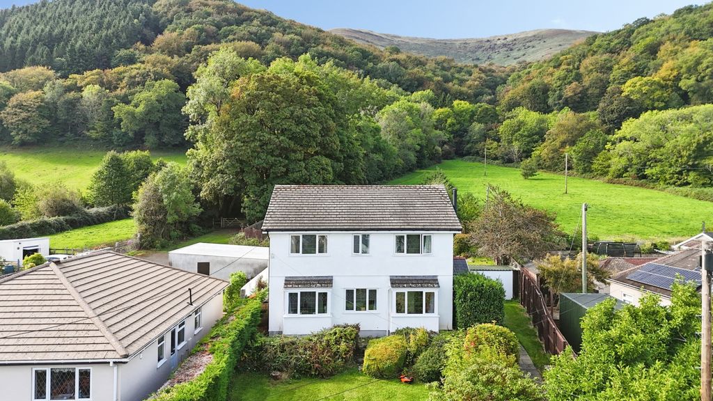 Property photo 1 of 44 Dji_20260913103634_0006_d