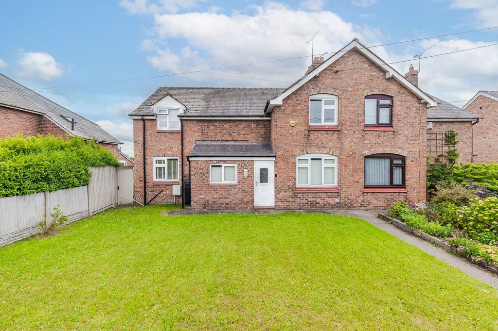 Property photo 2 of 26