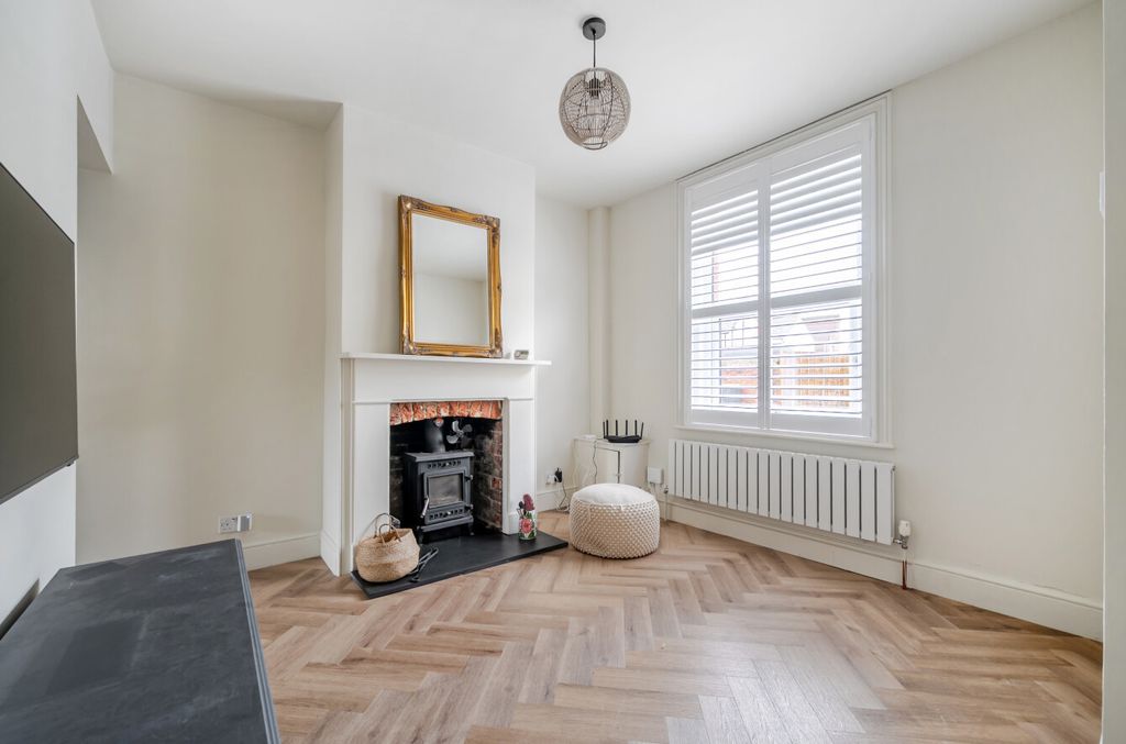 Property photo 2 of 10 1469890-1-6A1E99c...