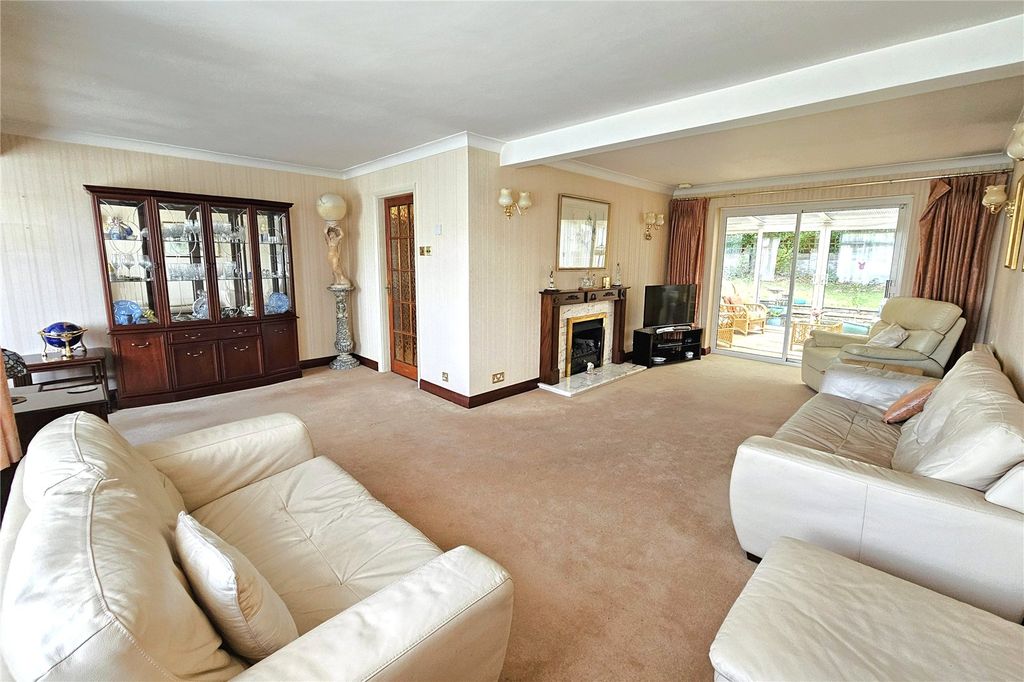 Property photo 2 of 23 Picture No. 21