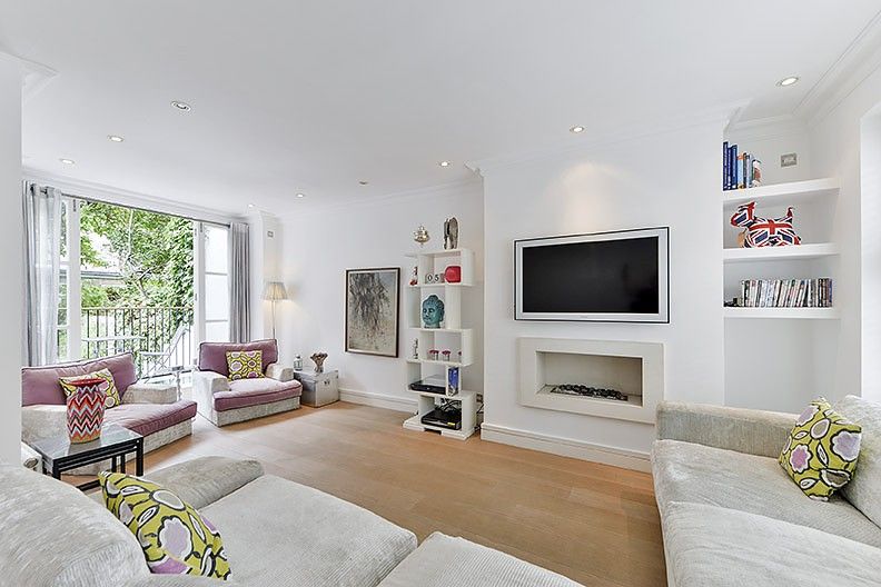 Property photo 1 of 10 TV Room