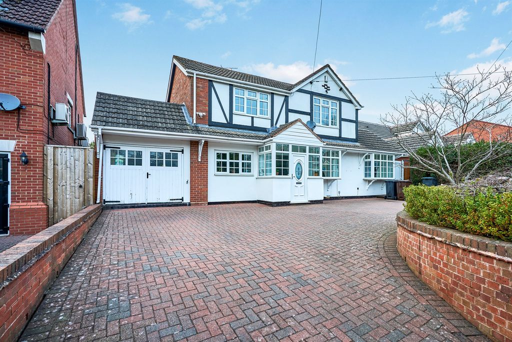 Property photo 1 of 27