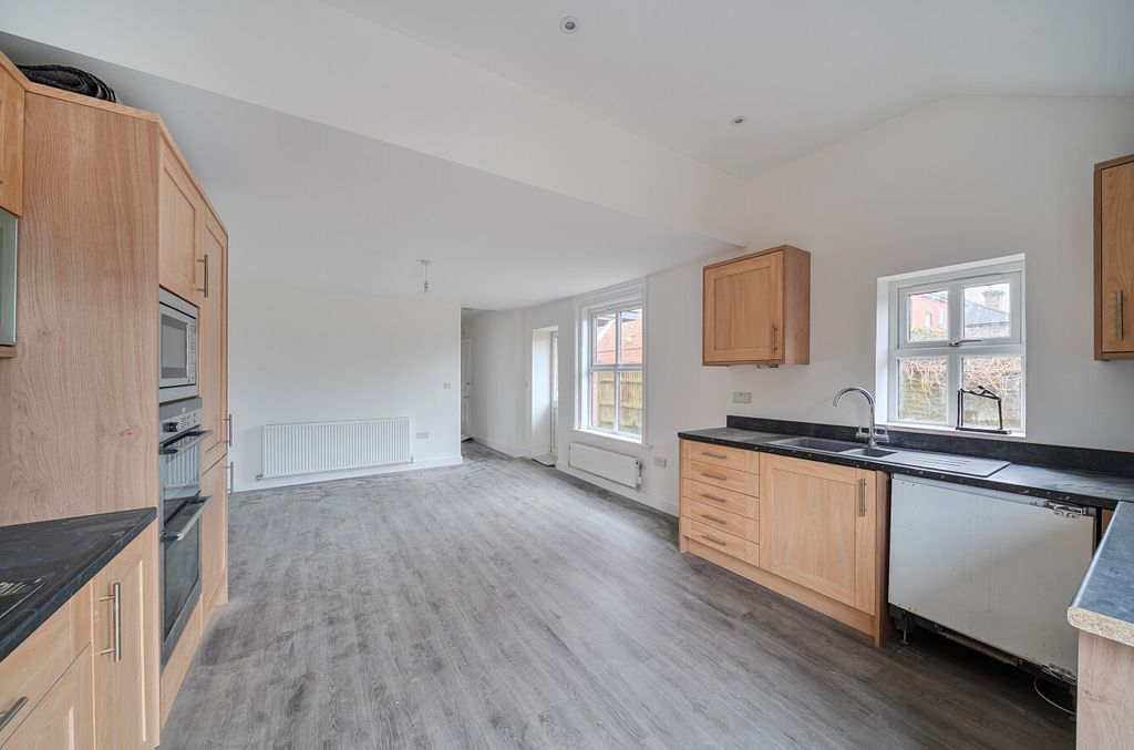 Property photo 3 of 21 1407604-24-6985E7...