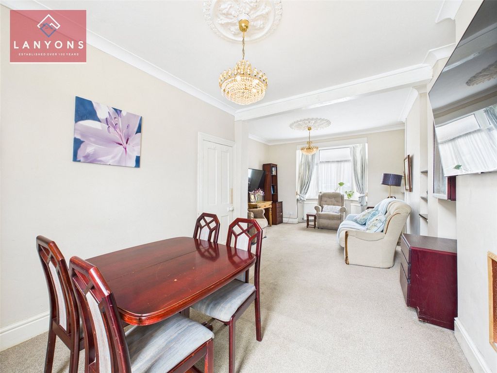 Property photo 2 of 15 Picture No. 03