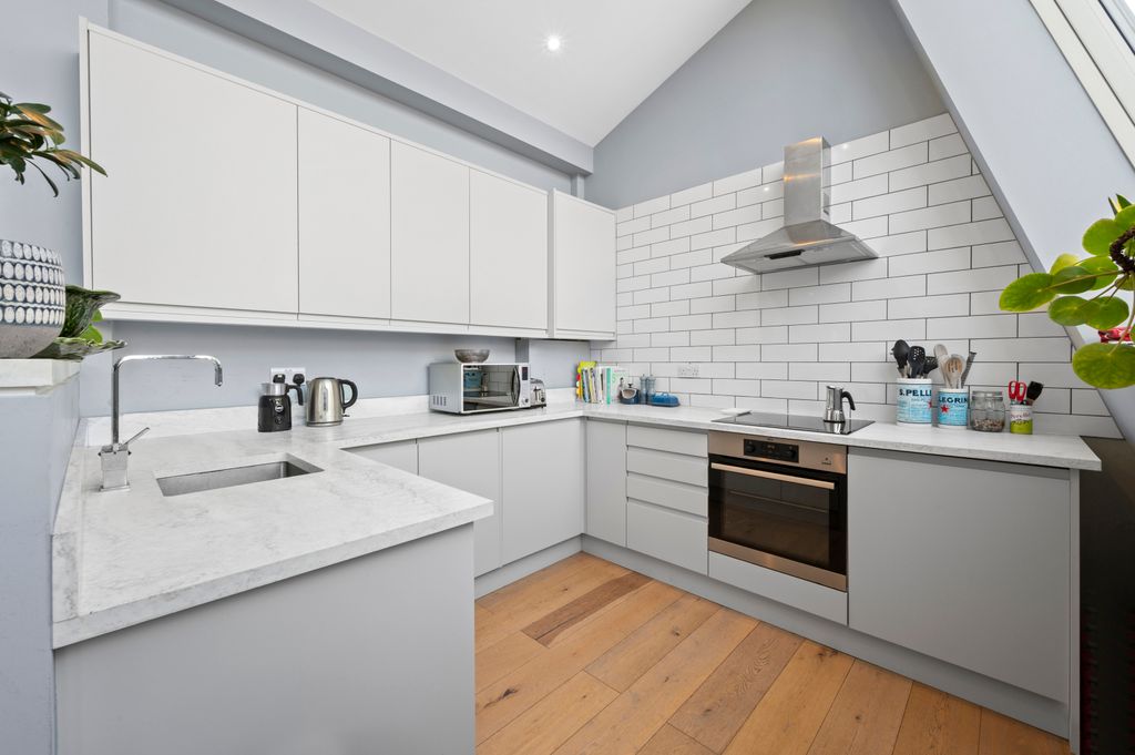 Property photo 3 of 17 Picture No. 09