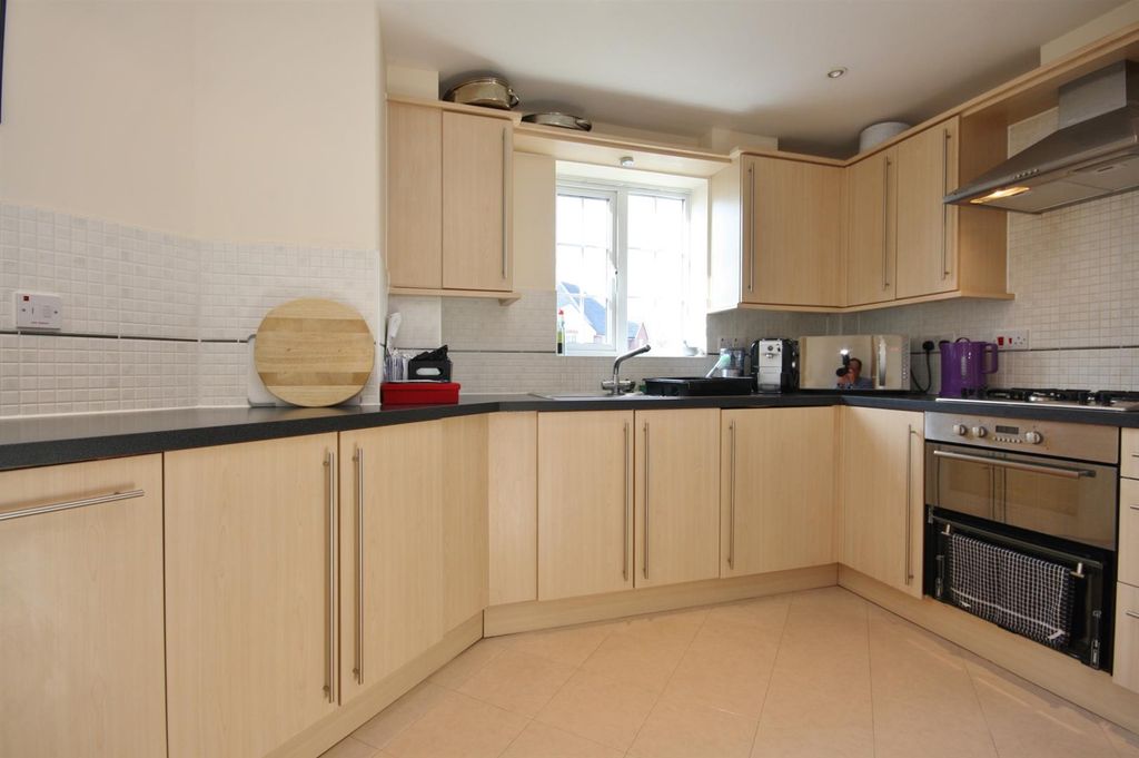 Property photo 3 of 4