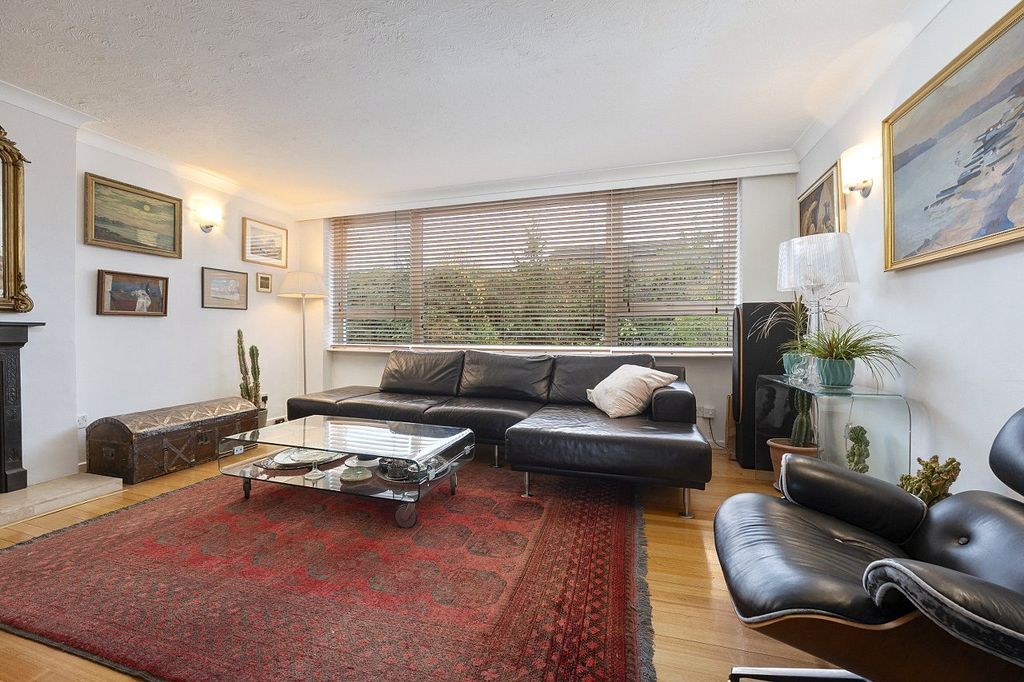 Property photo 1 of 18 Picture No. 09