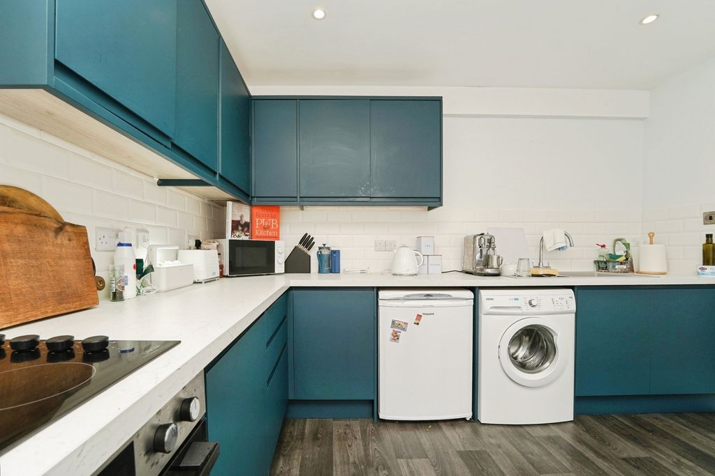 Property photo 3 of 13 Pbox-Img.Jpg
