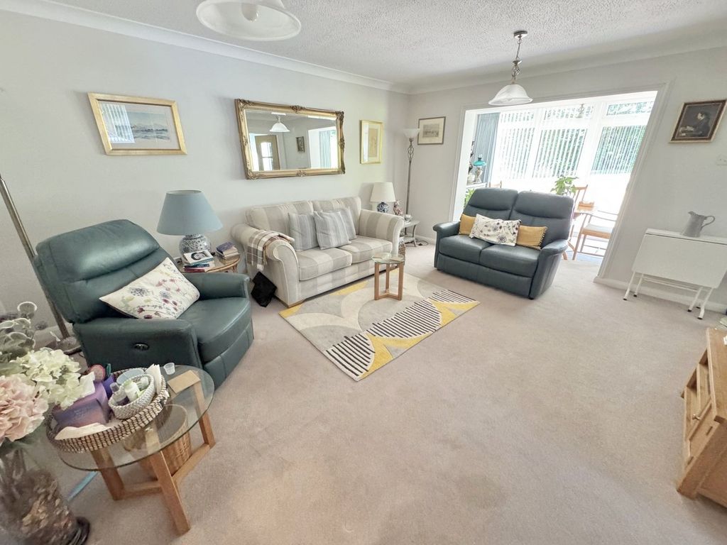 Property photo 2 of 22