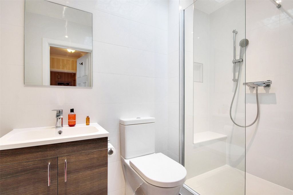 Additional image 8 of 3 bed flat for saleWest Hill, Oxted, Surrey RH8