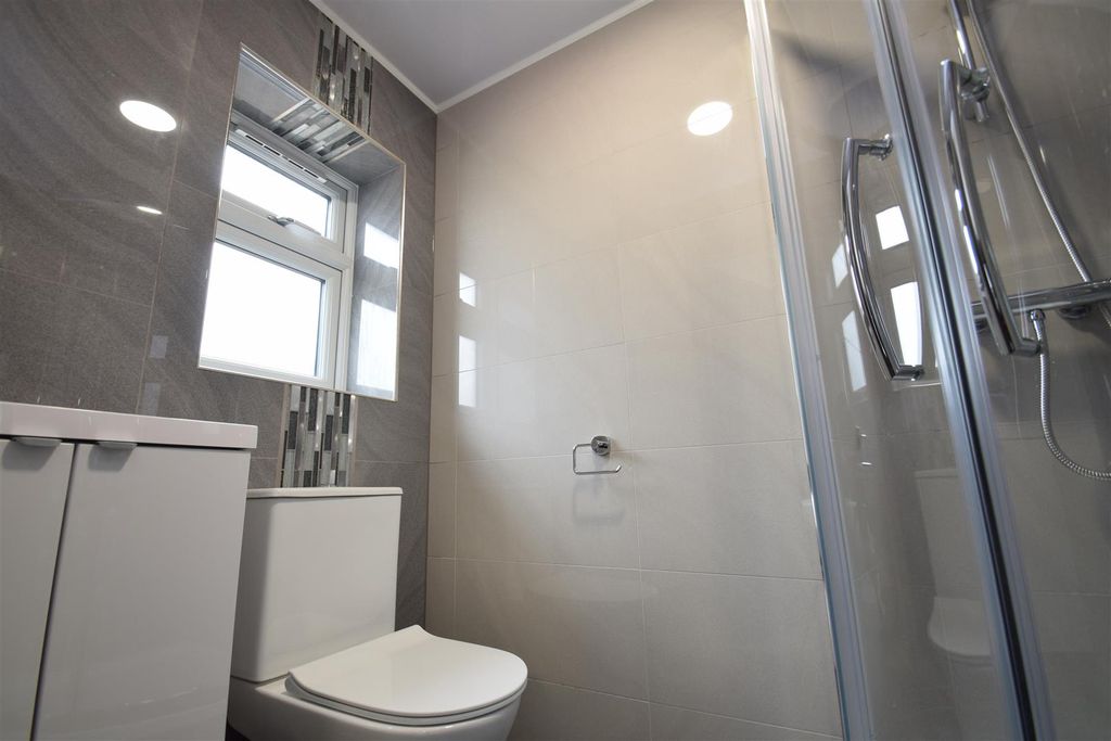 Property photo 2 of 5 Bathroom