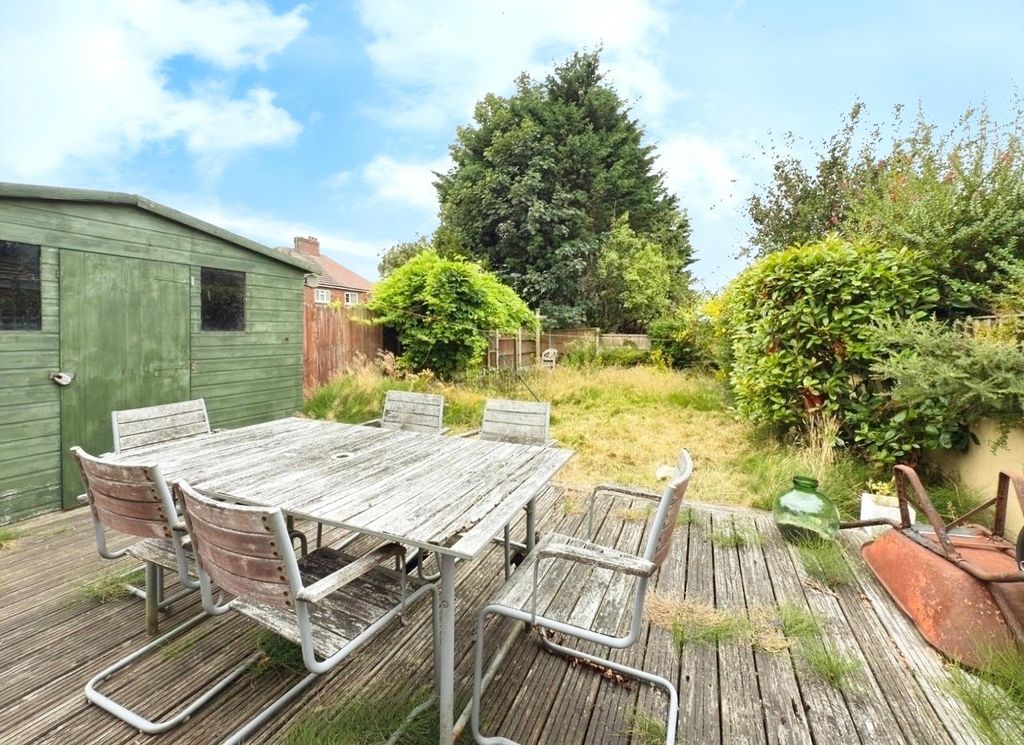 Property photo 2 of 22 Picture No. 15