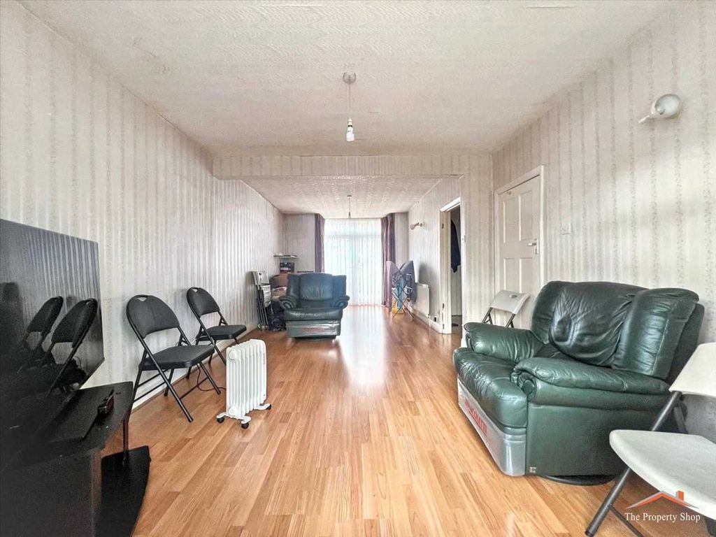 Property photo 2 of 19