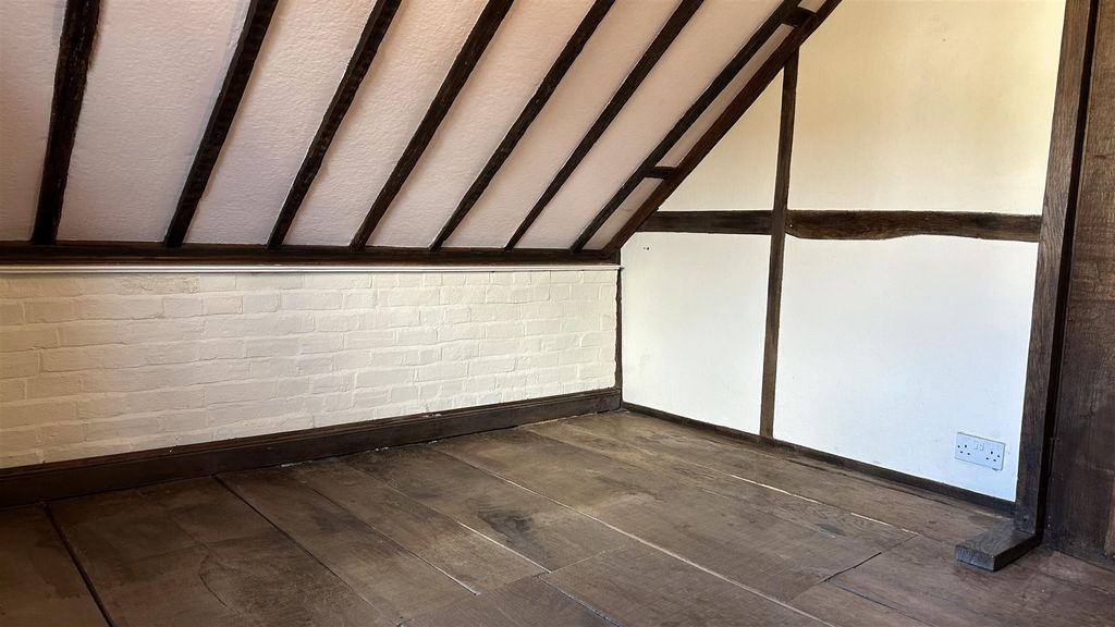 Property photo 3 of 35