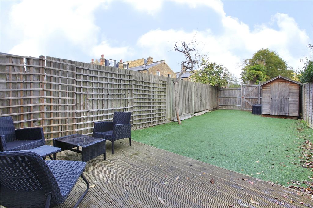 Property photo 2 of 12