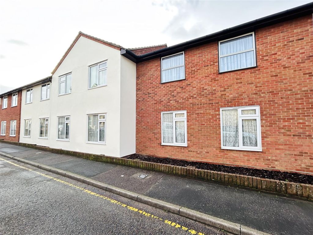 Property photo 1 of 9 External.Jpeg