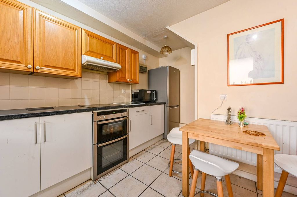 Property photo 2 of 5