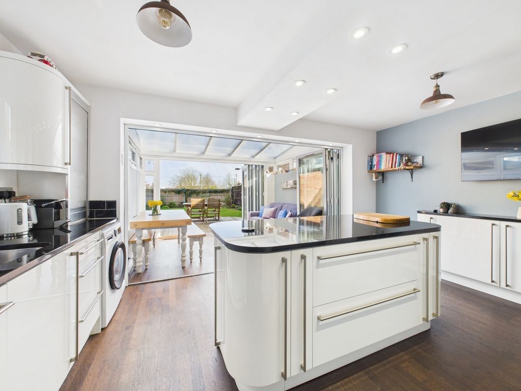 Property photo 1 of 16 Kitchen