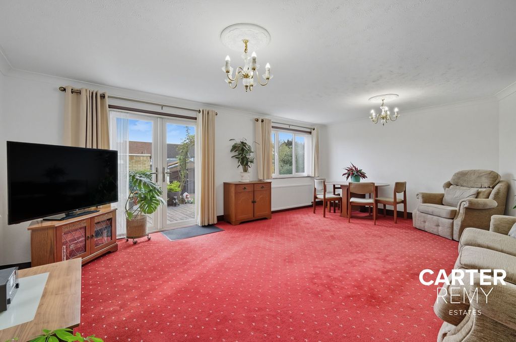 Property photo 2 of 23