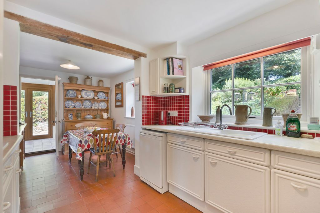 Property photo 2 of 27