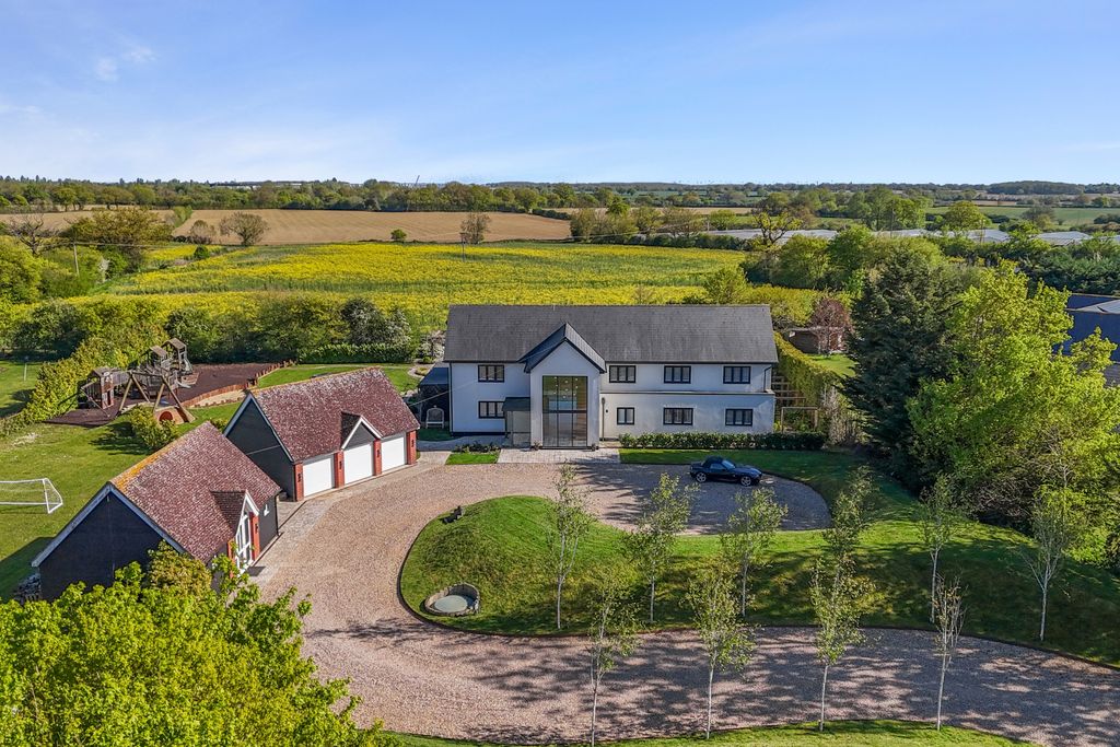 Property photo 1 of 42 Ht-Fc(Col)-Manorcroft-44