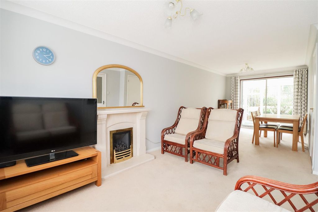 Property photo 2 of 24