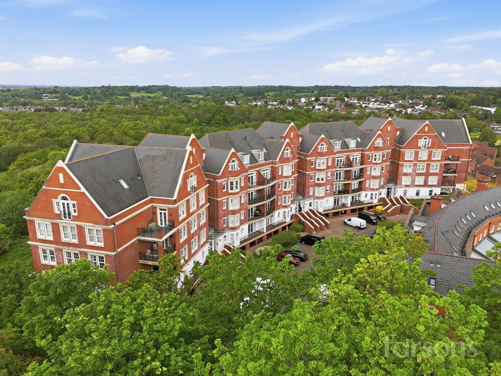 Property photo 1 of 16