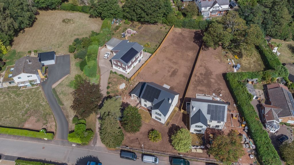 Property photo 2 of 19