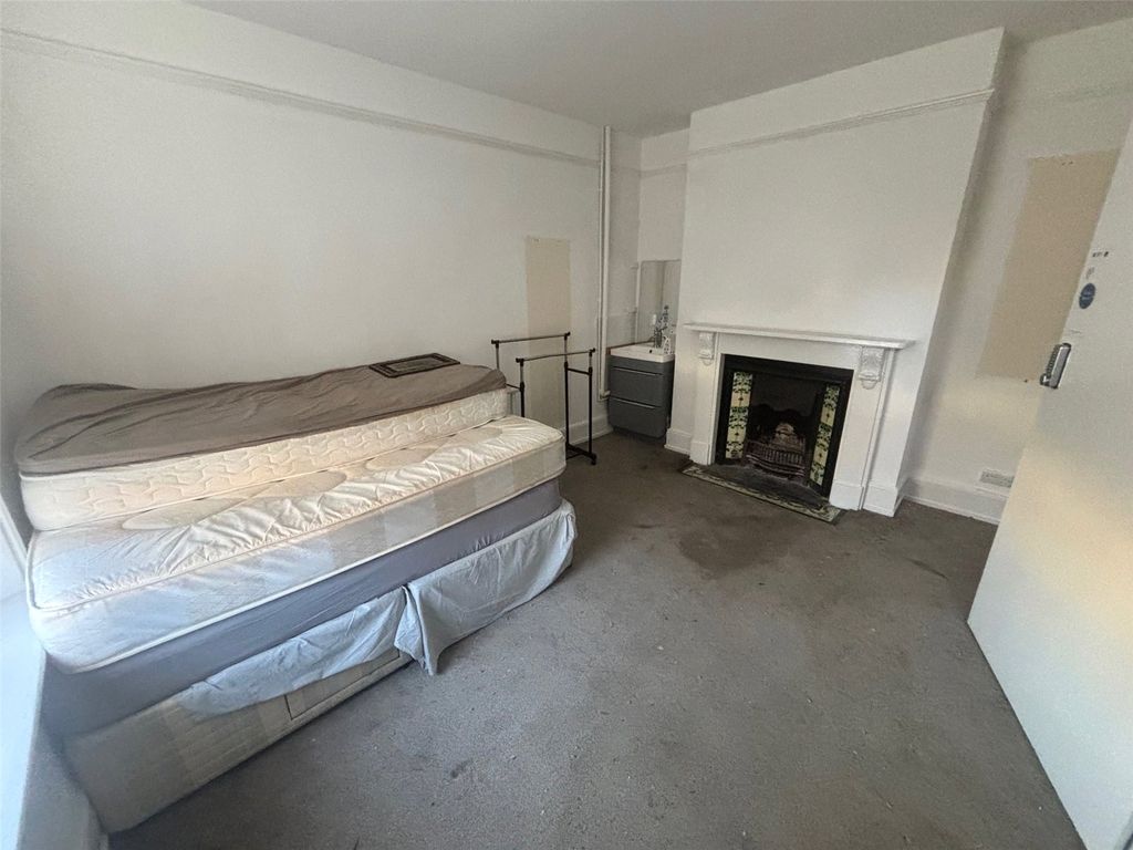 Property photo 3 of 12 Picture No. 14