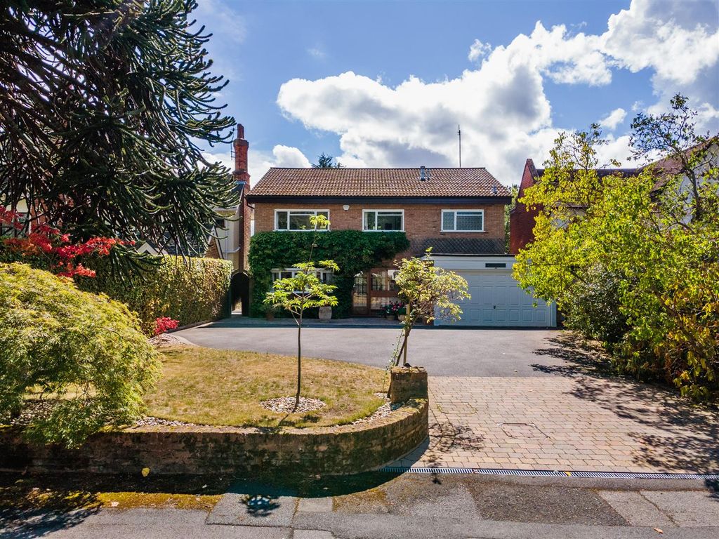 Property photo 1 of 27 33A Alderbrook Road_80.Jpg
