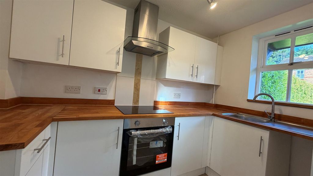 Property photo 3 of 12 Kitchen.Jpg