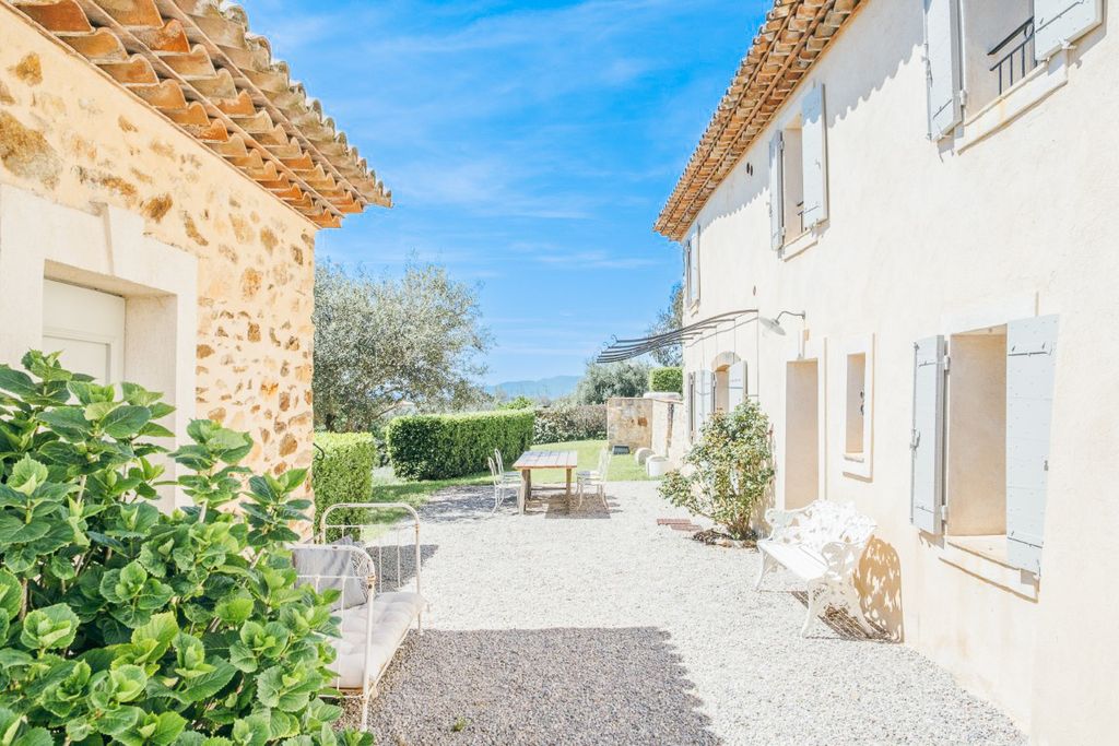 Property photo 1 of 39