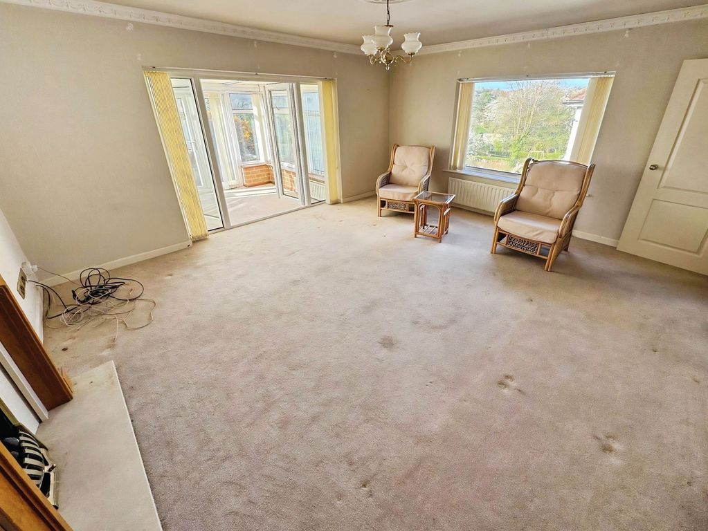 Property photo 2 of 21
