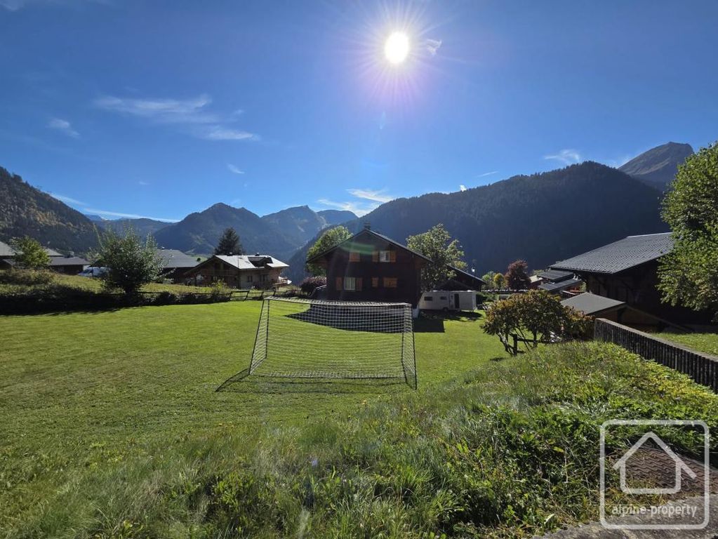 Property photo 2 of 12