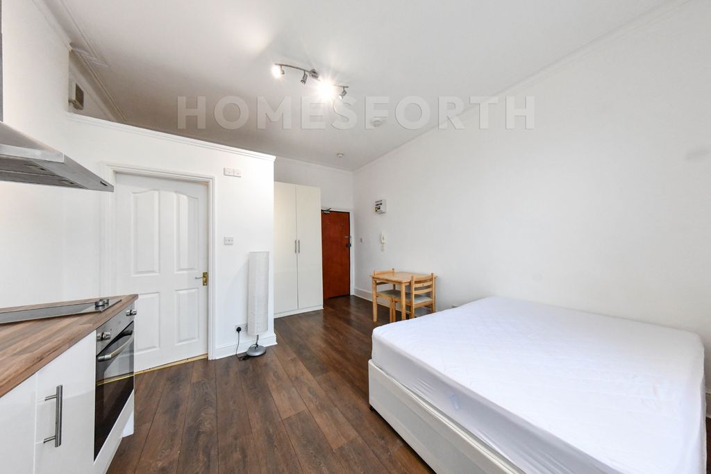 Property photo 2 of 8 Photo 5