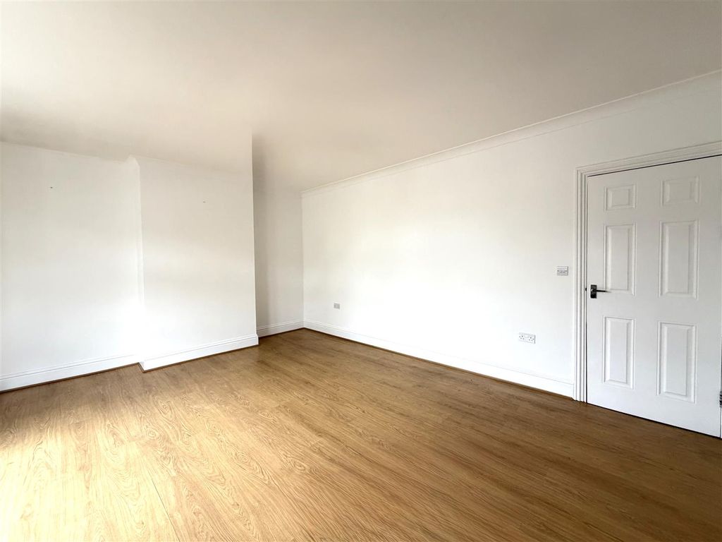 Property photo 3 of 8 Photo 26-02-2026, 1 32 29 Pm.Jpg