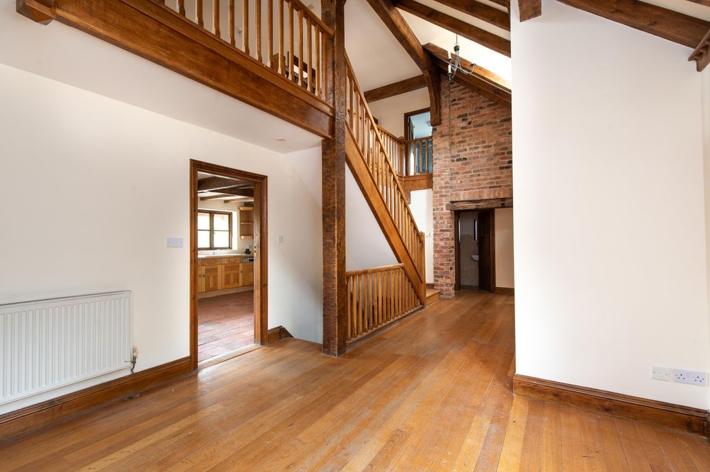 Property photo 2 of 16 Image