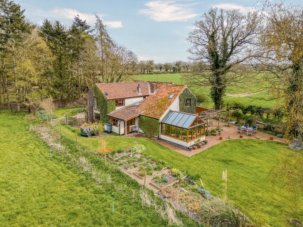 Property photo 1 of 33