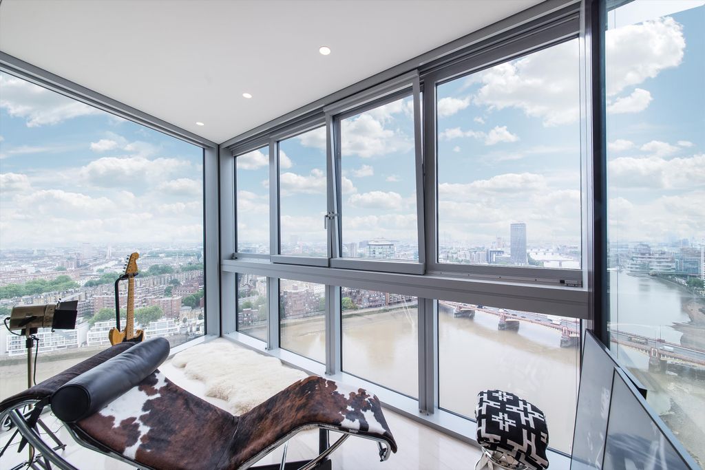 Property photo 1 of 17 Image