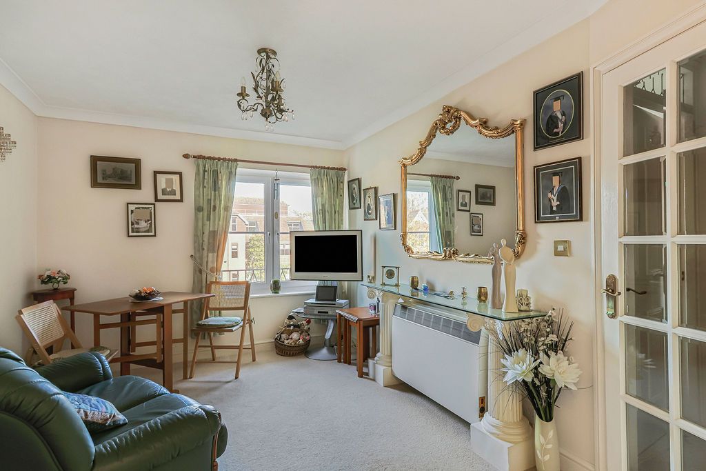 Property photo 3 of 17