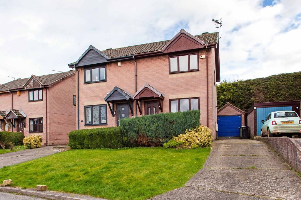 Property photo 1 of 17