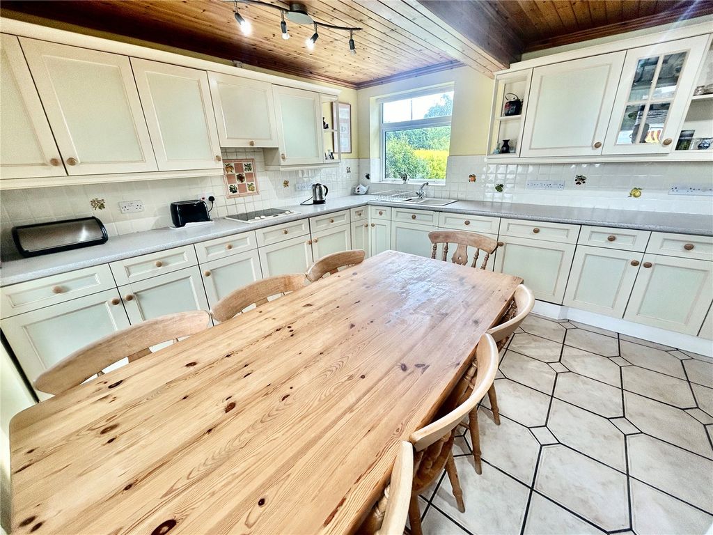 Property photo 3 of 16 Picture No. 02