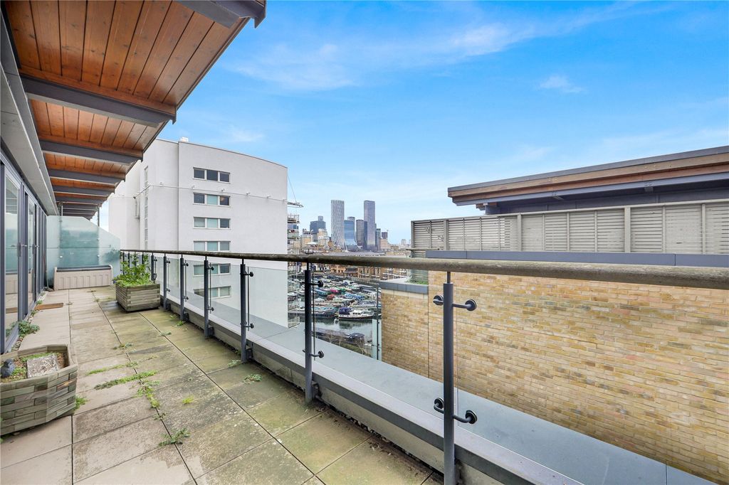 Property photo 2 of 25 Picture No. 27