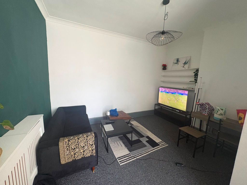 Property photo 3 of 7