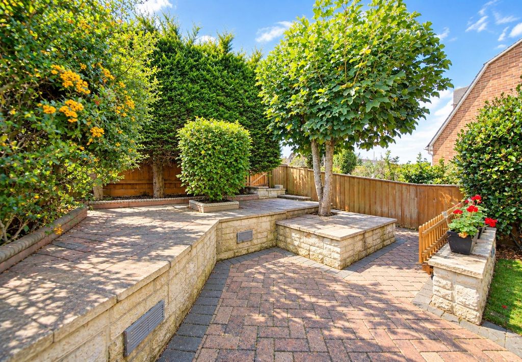 Property photo 3 of 18 Ca48756D-C3D9-4Ea2-B32D-92B8E262C9Bd.Png