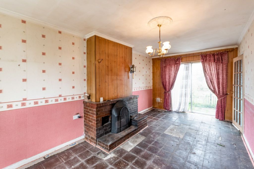 Property photo 2 of 13