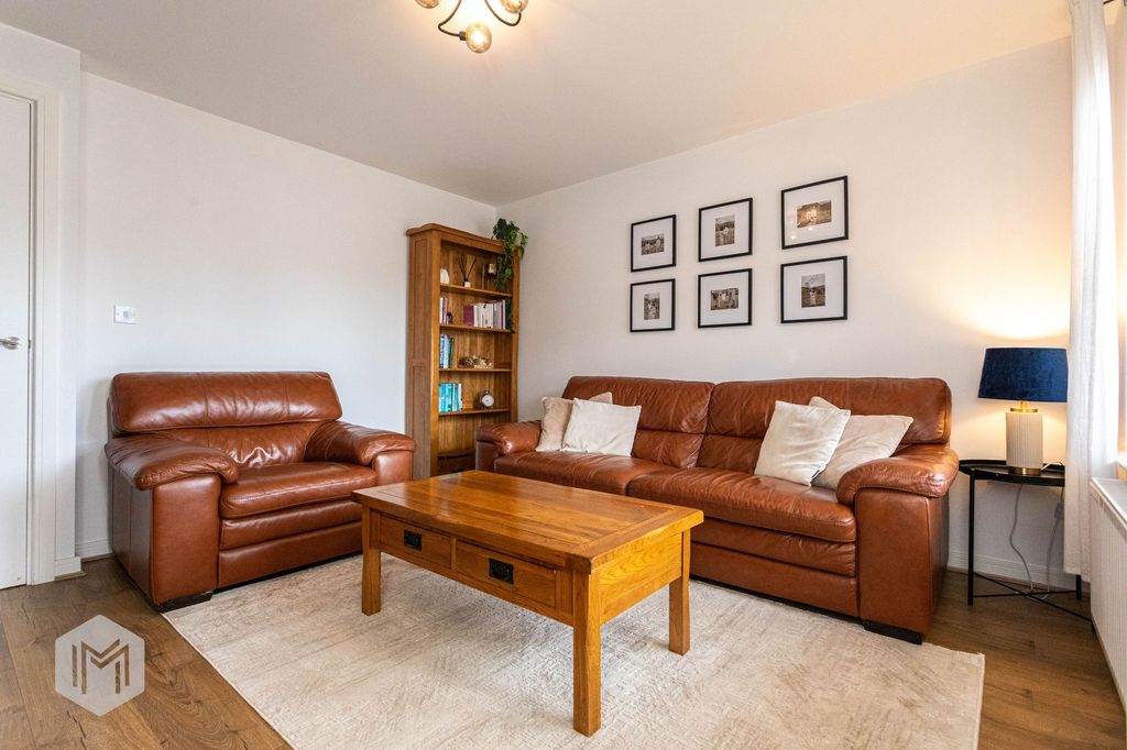 Property photo 2 of 26