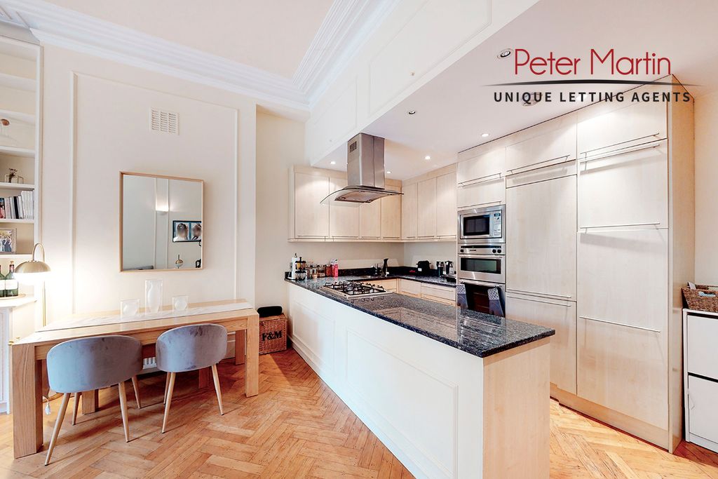 Property photo 3 of 9 Photo 9