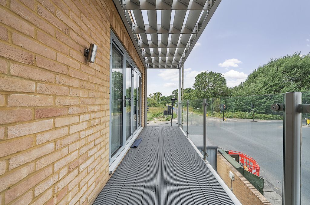 Additional image 4 of 2 bed flat for saleCommonside East, Mitcham CR4